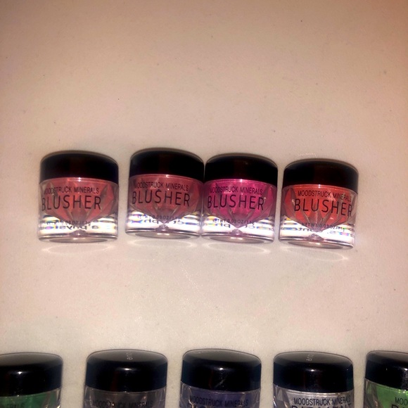 🔥3/$20 HUGE LOT Younique Moodstruck Minerals Pigments Blusher Concealer Resale - Picture 6 of 7